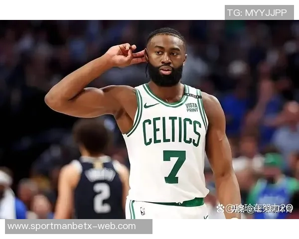 张佳玮分析杰伦布朗中投表现仅健康莱昂纳德可与之匹敌