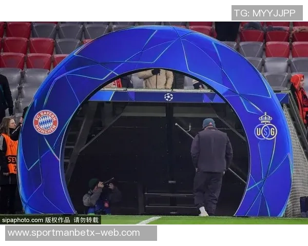 孔帕尼谈穆西亚拉缺阵并称于帕有望成为世界顶级后卫之一